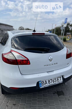 Хэтчбек Renault Megane 2013 в 