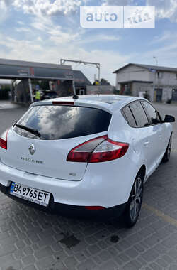 Хэтчбек Renault Megane 2013 в 