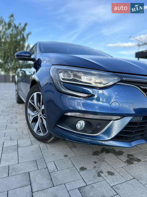 Хэтчбек Renault Megane 2016 в Калуше