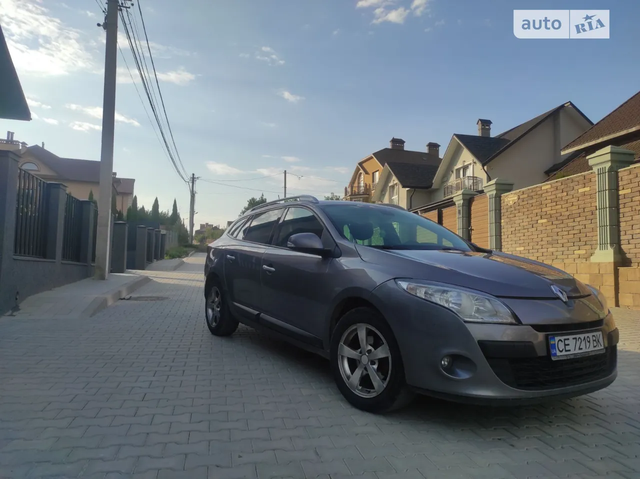 2010 Renault Megane - мініатюра 17