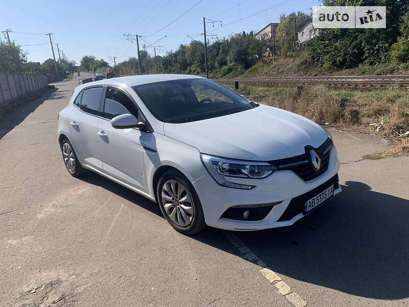 Хэтчбек Renault Megane 2016 в Виннице