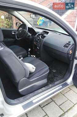 Хэтчбек Renault Megane 2005 в 