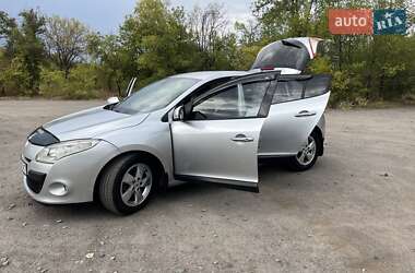 Хэтчбек Renault Megane 2009 в 