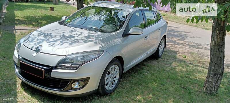 Универсал Renault Megane 2013 в Раздельной