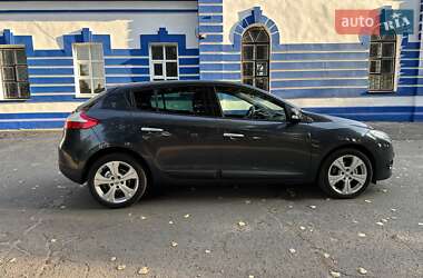 Хэтчбек Renault Megane 2010 в 