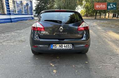 Хэтчбек Renault Megane 2010 в 