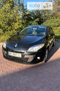 Хэтчбек Renault Megane 2011 в Ровно