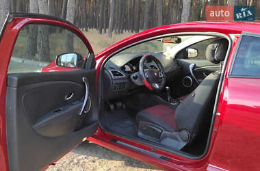 Хэтчбек Renault Megane 2012 в 