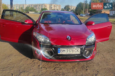 Хэтчбек Renault Megane 2012 в 