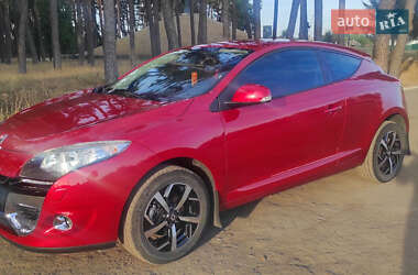 Хэтчбек Renault Megane 2012 в 
