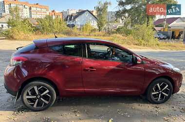 Хэтчбек Renault Megane 2012 в 