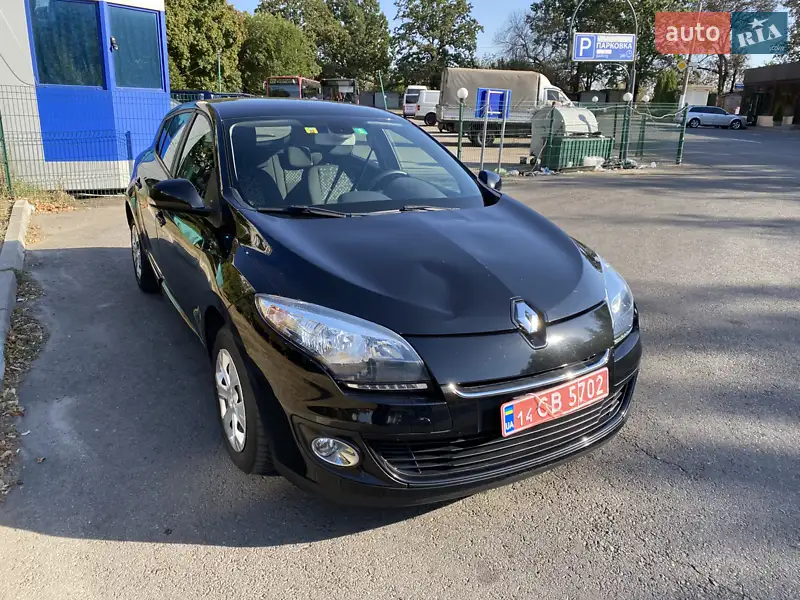 Хэтчбек Renault Megane 2013 в 