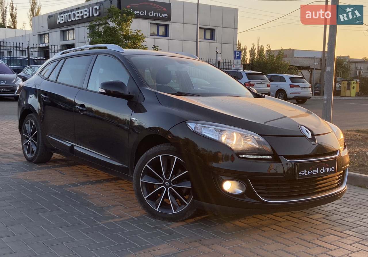 До Вашої уваги народний автомобіль Renault
Розхід палива вас постійно буде вражати.
Авто на максимальній комплектації.
Має такі функції як:
Багато зоннний Клімат контроль
Підігрів сидінь
Bose
Круїз контроль
Камера заднього ходу
Навігація
Та багато інших функцій…
Більш детальну інформацію надасть менеджер Ільницький Сергій
Додаткові послуги автосалону:
-Traid-in(обмін)
- Лізинг- Кредит
- Викуп вашого авто
- Прийом авто на комісію
- доставка в будь яке місто