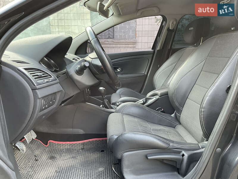 Универсал Renault Megane 2013 в Черкассах фото 19 Универсал Renault Megane 2013 в Черкассах