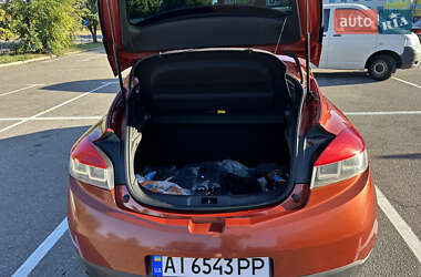 Купе Renault Megane 2010 в 
