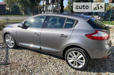 Хэтчбек Renault Megane 2012 в 
