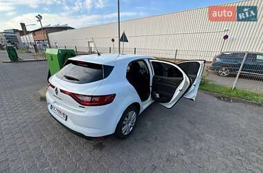 Хэтчбек Renault Megane 2017 в 