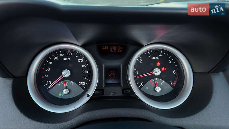 Кабріолет Renault Megane 2005 в Одесі фото 9 Кабріолет Renault Megane 2005 в Одесі