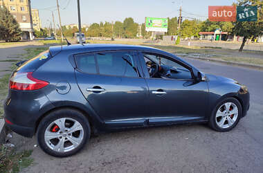 Хэтчбек Renault Megane 2010 в 