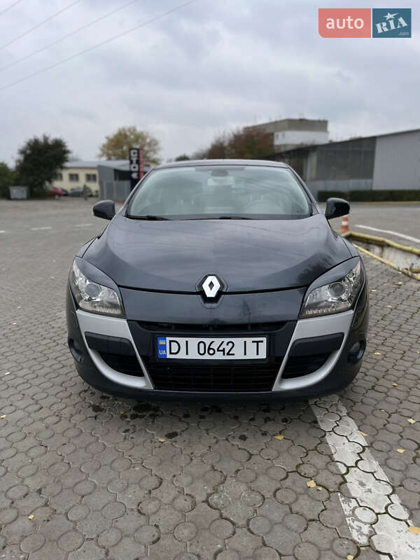 Купе Renault Megane 2011 в Чернівцях