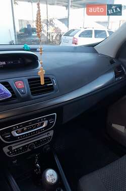 Универсал Renault Megane 2011 в 