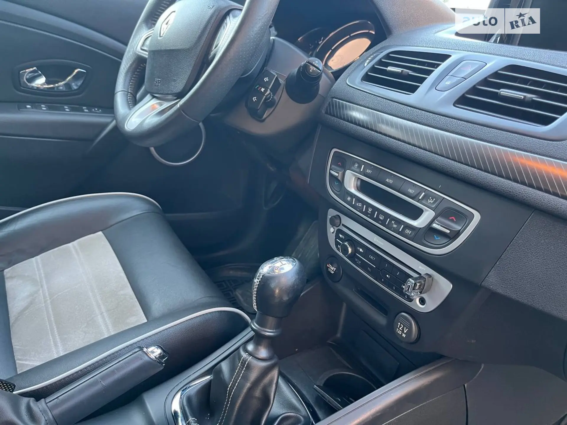 2012 Renault Megane - мініатюра 12