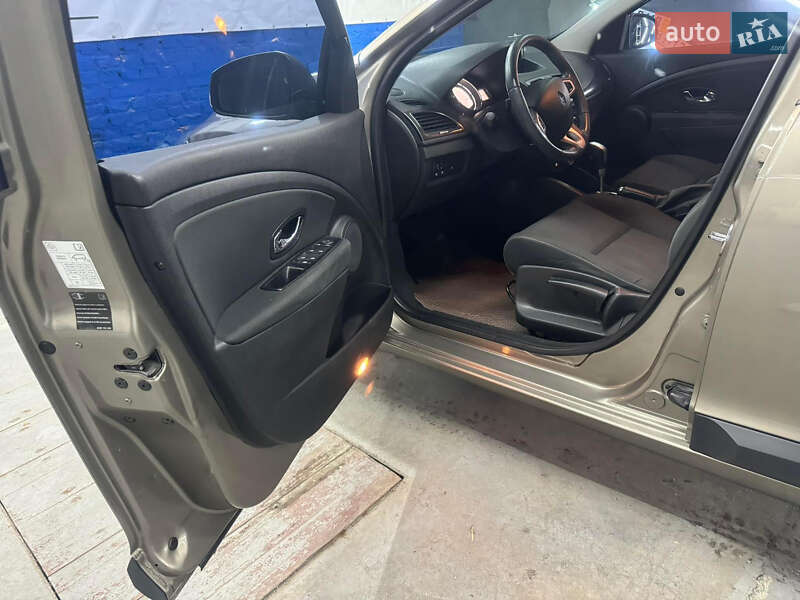 Універсал Renault Megane 2012 в Тернополі