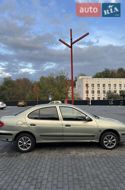 Седан Renault Megane 2003 в Киеве