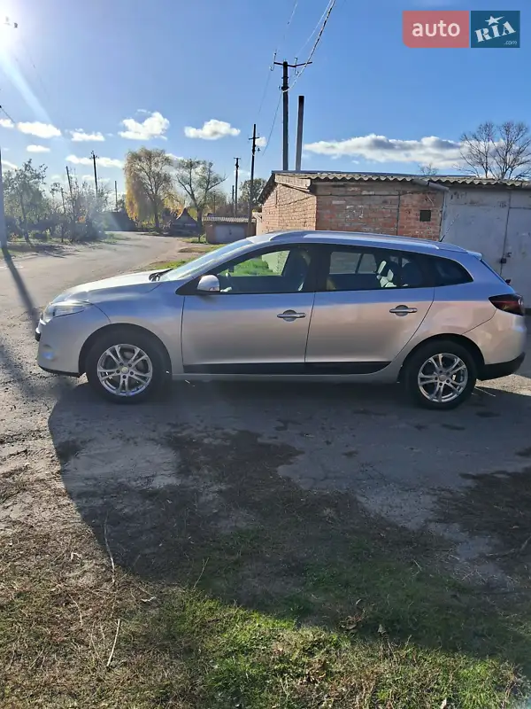 Renault Megane 2011 VIN VF1KZ1W0644587530 фото оголошення 3 з 55