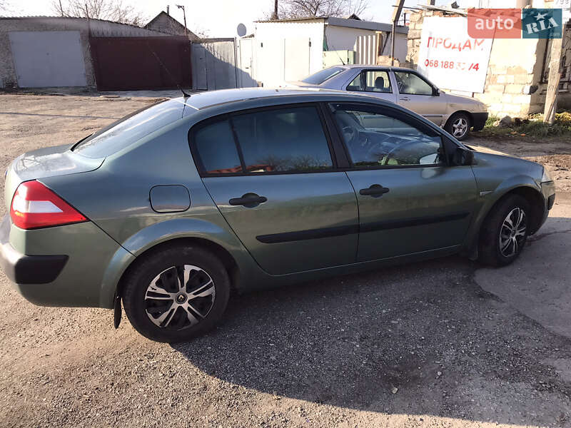 Седан Renault Megane 2004 в Днепре