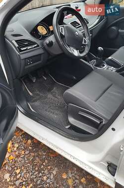 Универсал Renault Megane 2011 в 