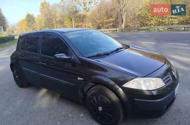 Хэтчбек Renault Megane 2005 в 