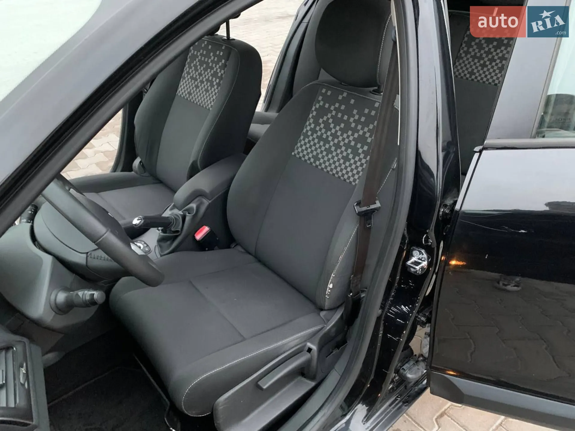 2012 Renault Megane - мініатюра 21