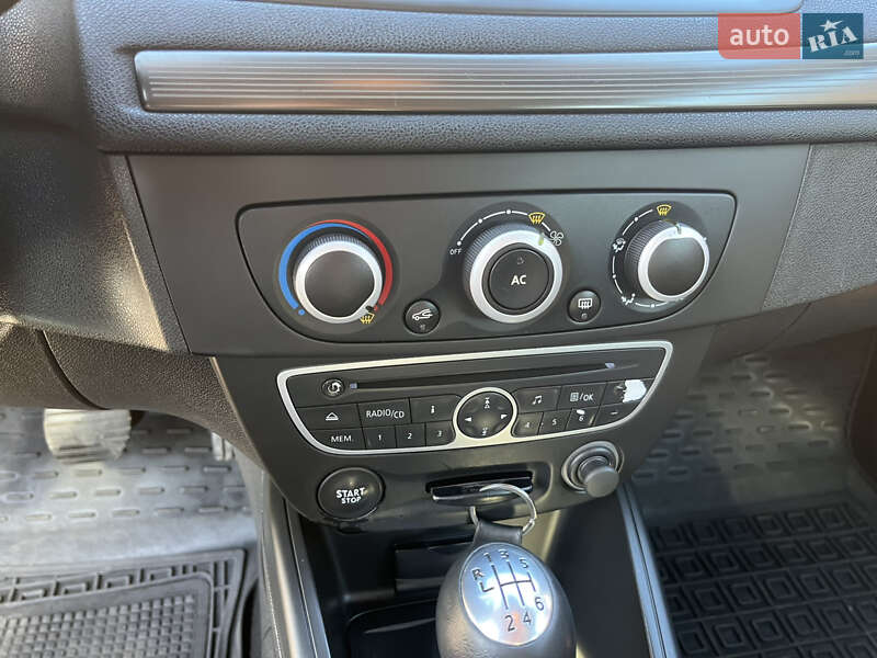 Хэтчбек Renault Megane 2009 в Николаеве фото 23 Хэтчбек Renault Megane 2009 в Николаеве