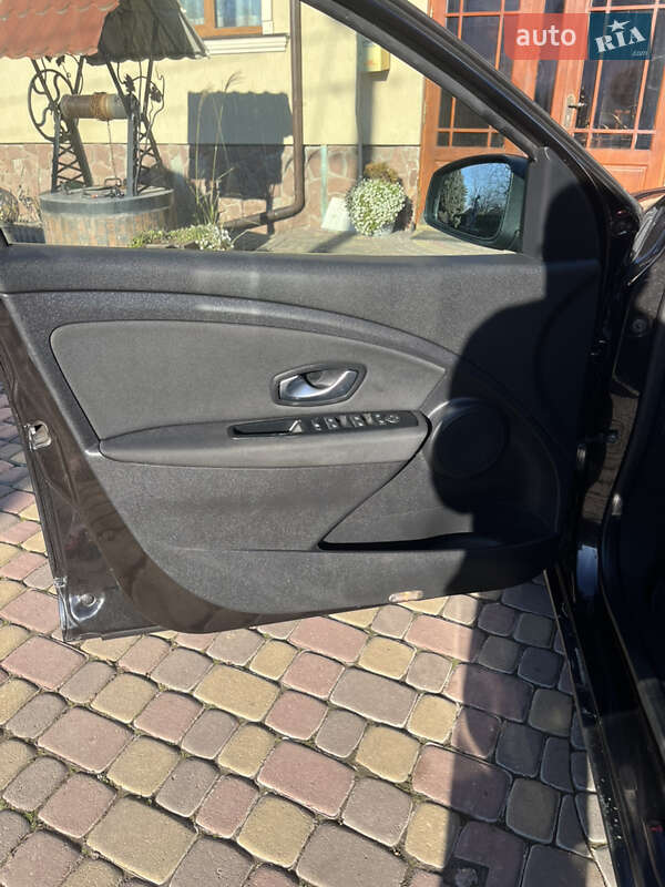 Хэтчбек Renault Megane 2009 в Николаеве фото 29 Хэтчбек Renault Megane 2009 в Николаеве