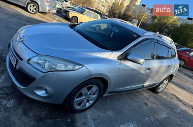 Универсал Renault Megane 2010 в 