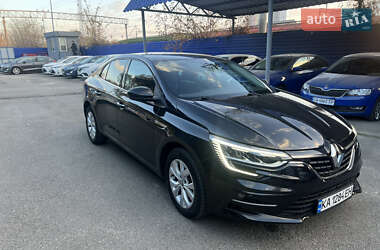 Седан Renault Megane 2021 в 