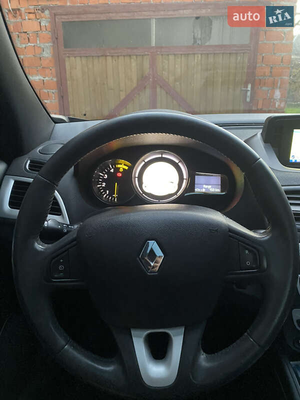 Кабриолет Renault Megane 2011 в Хусте