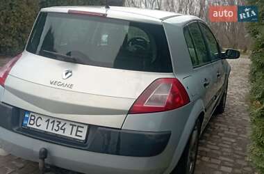 Хэтчбек Renault Megane 2004 в 