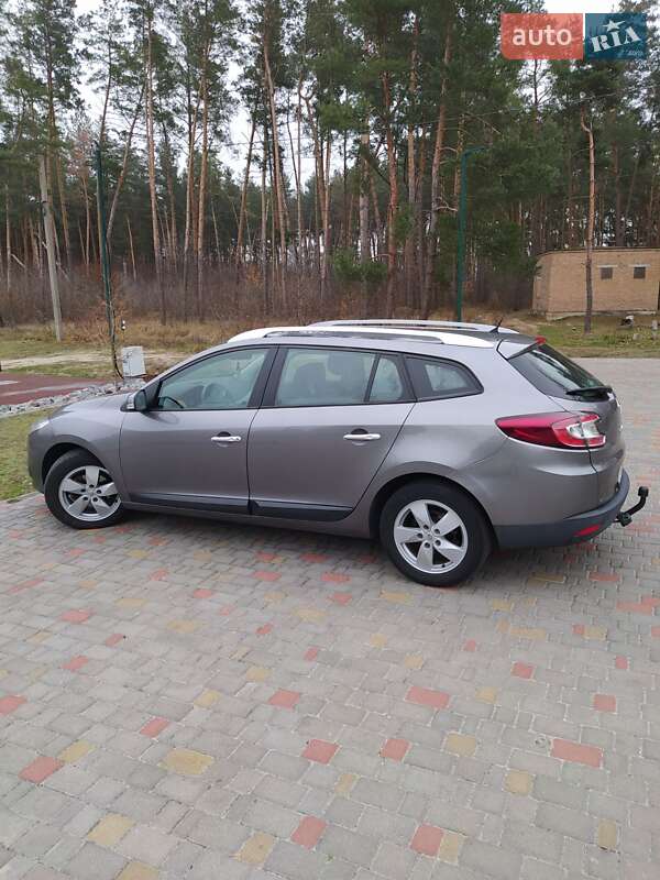 Универсал Renault Megane 2010 в Решетиловке