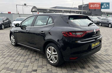 Хэтчбек Renault Megane 2017 в 