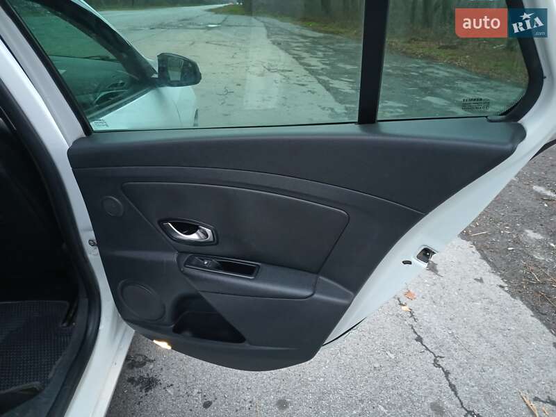 Універсал Renault Megane 2011 в Кореці