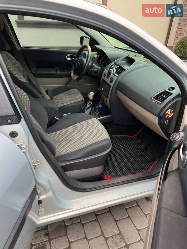 Хэтчбек Renault Megane 2003 в Тульчине