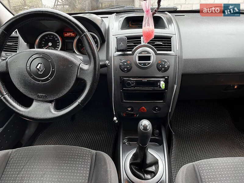 Седан Renault Megane 2005 в Млинове