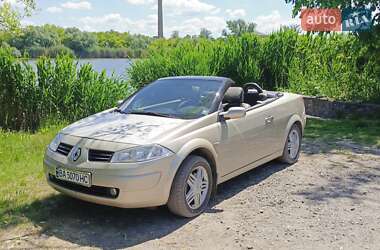 Кабриолет Renault Megane 2004 в Благовещенском