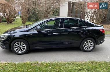 Седан Renault Megane 2019 в 
