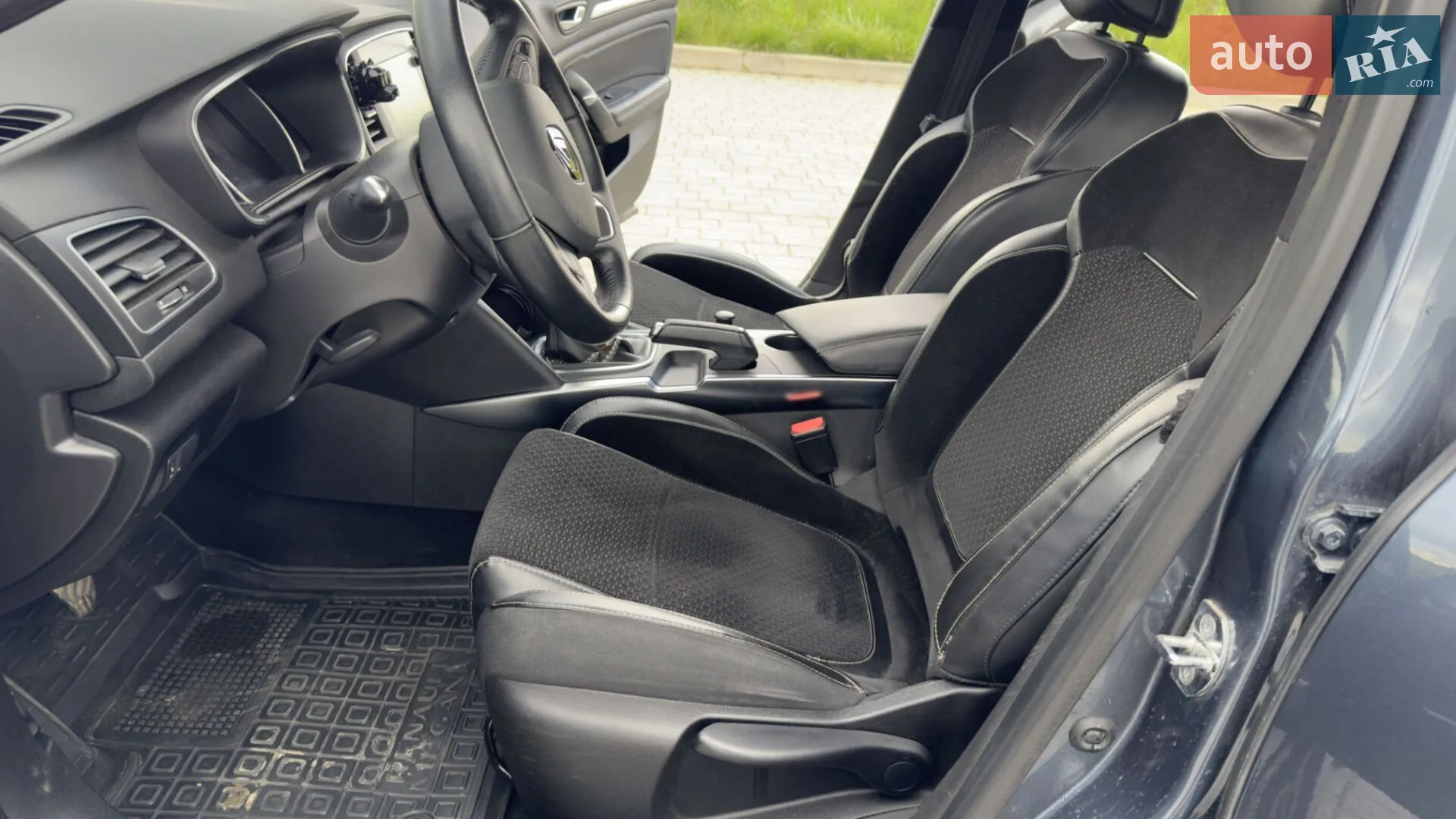 2016 Renault Megane - мініатюра 31