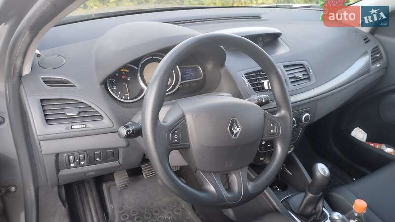 Універсал Renault Megane 2010 в Черкасах фото 12 Універсал Renault Megane 2010 в Черкасах