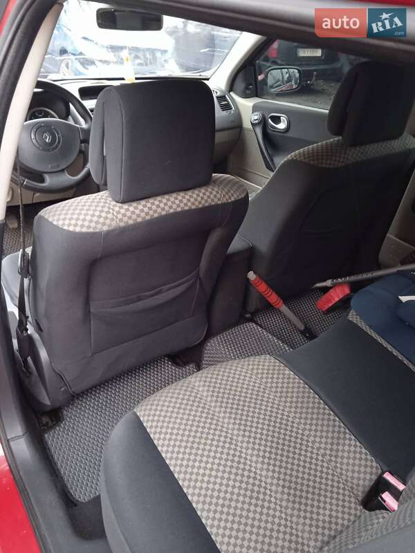 Универсал Renault Megane 2004 в Полтаве фото 12 Универсал Renault Megane 2004 в Полтаве