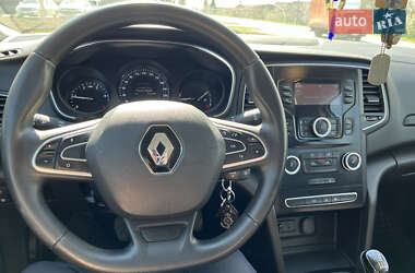 Хэтчбек Renault Megane 2016 в 